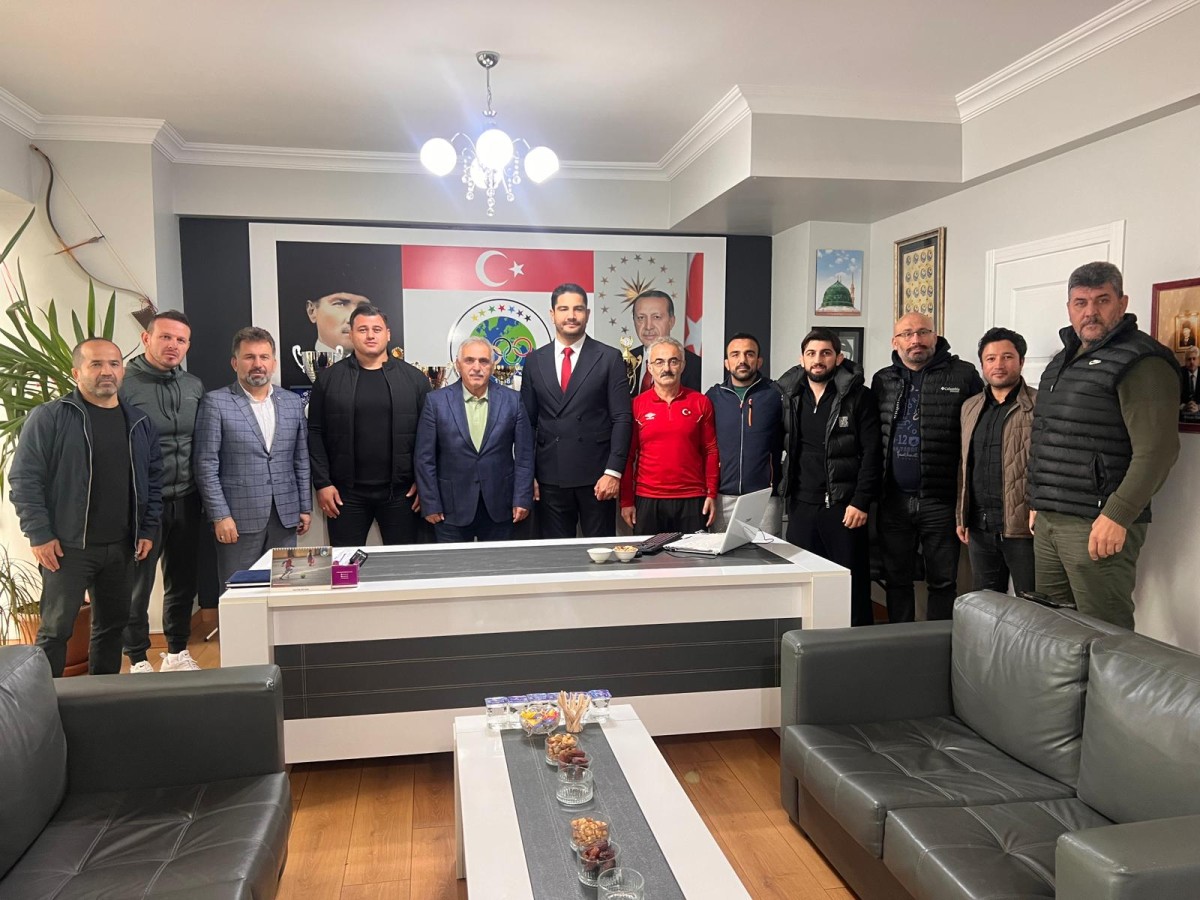 Akgül ve Kayaalp Hendek'e geldi