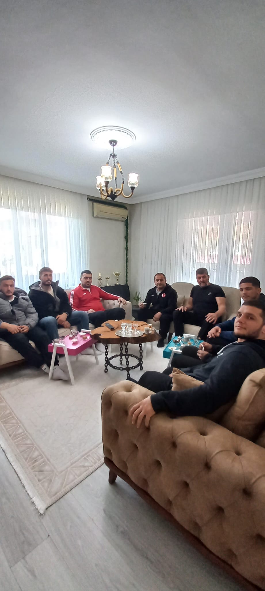 Sakaryalı Pehlivanlardan Yalçın Kaynak’a Anlamlı Ziyaret